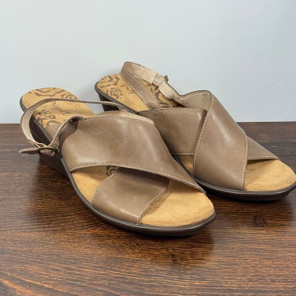 Propet Womens 2” wedge heel khaki leather sandal size 10